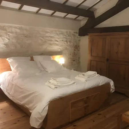 - L'oustalet Le Garn