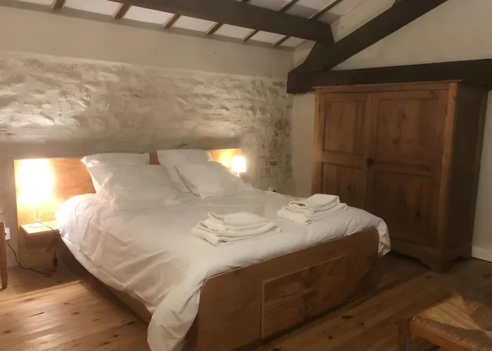 - L'oustalet Le Garn