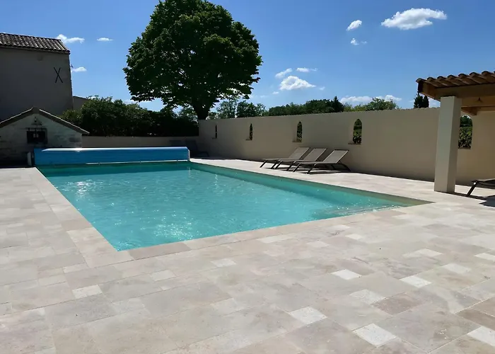 - L'oustalet * Le Garn